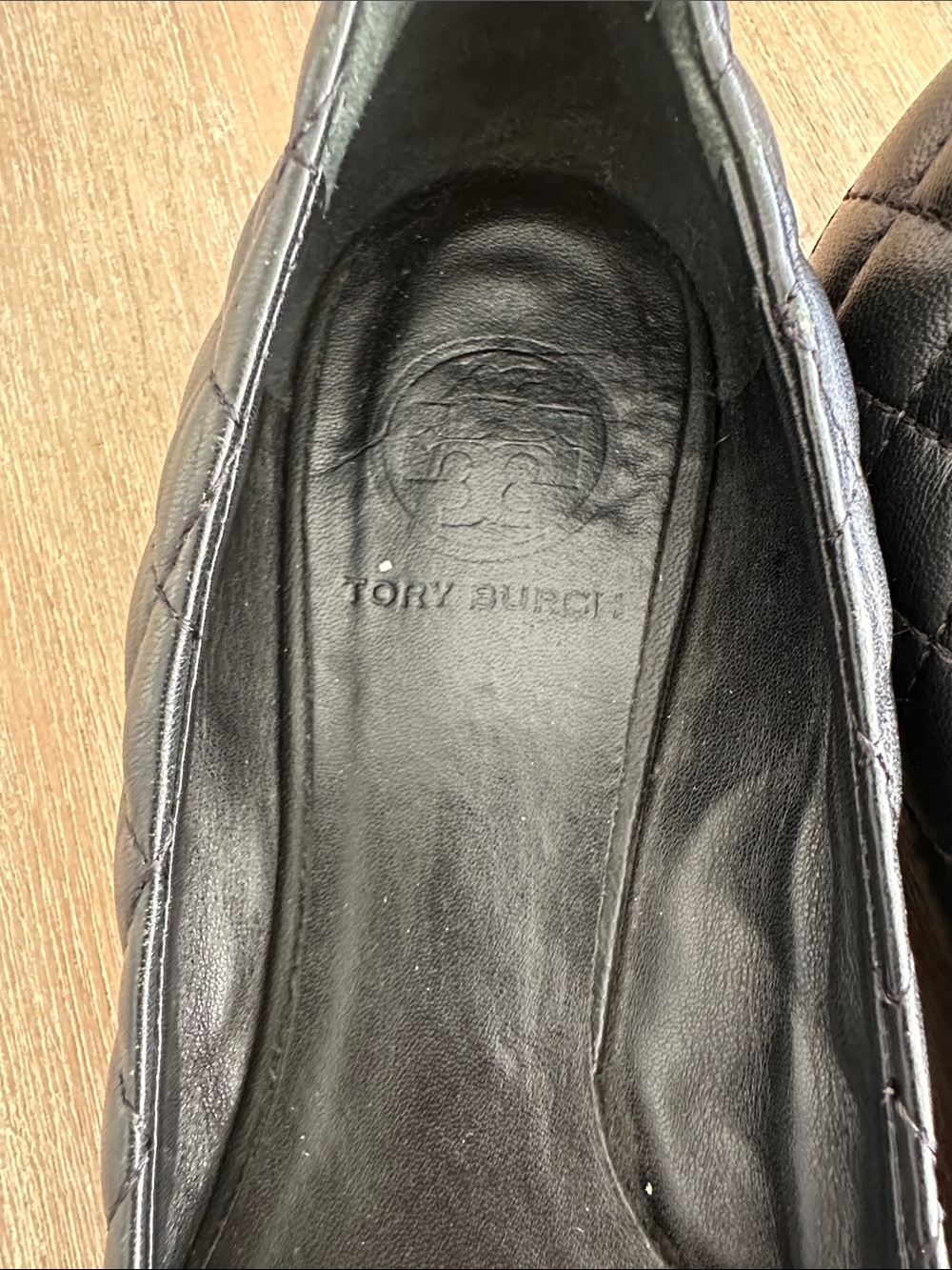 Tory Burch Black Quilted Leather Logo Round-Toe Flats - Picture 2 of 9